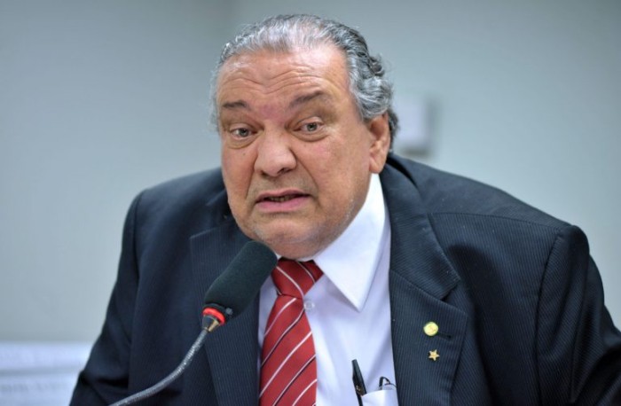 Comissão de Desenvolvimento Urbano promove homenagem ao ex-deputado Zezéu Ribeiro
