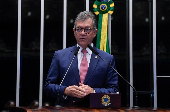 Laércio critica risco de atraso no projeto Sergipe Águas Profundas