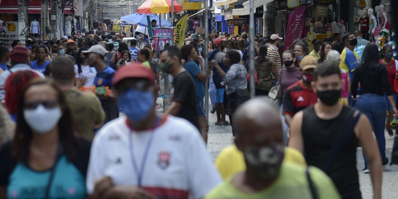 Covid-19: Brasil registra 15.609 casos e 373 mortes em 24 horas