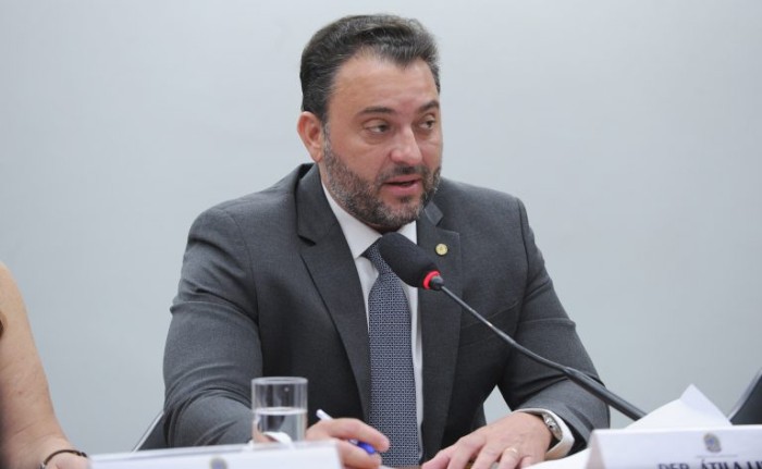 Projeto assegura atendimento educacional para aluno de curso superior internado para tratamento de saúde