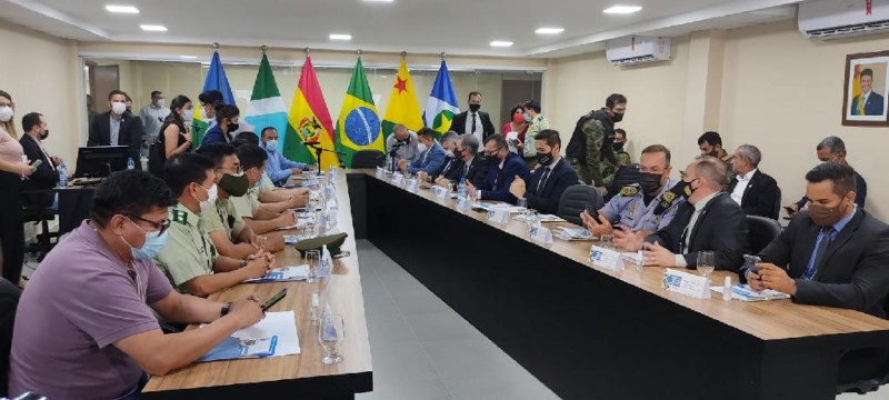 Quatro estados brasileiros e Bolívia se unem no combate às facções criminosas