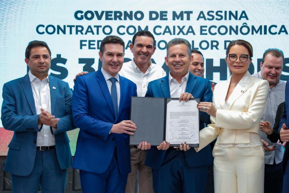 Governo do Estado lança sistema que vai beneficiar famílias com 40 mil casas populares 