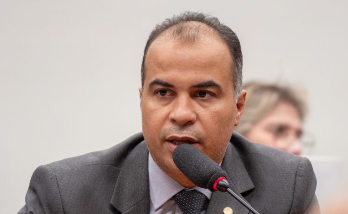 Comissão aprova projeto de lei que atualiza legislação da radiodifusão