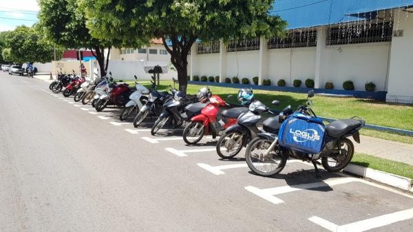 Vereador solicita ampliação do estacionamento para motos nas proximidades da Prefeitura e da Câmara de Vereadores