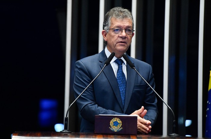 Laércio alerta para possível adiamento de projeto da Petrobras em Sergipe