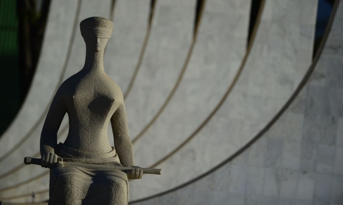 STF mantém multa a Bolsonaro por reunião com embaixadores