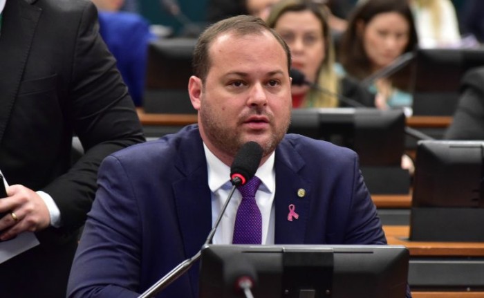 Comissão aprova projeto que permite ao SUS fazer exames para rastrear risco de câncer de mama