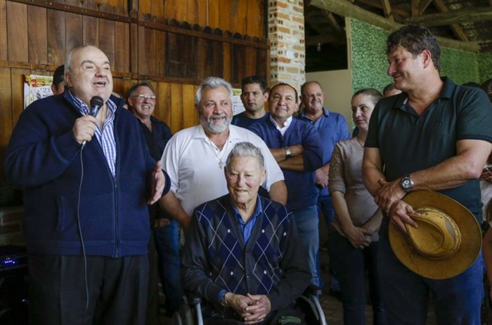 Viaduto sobre a BR-116 em Curitiba recebe o nome de Francisco Pereira Netto