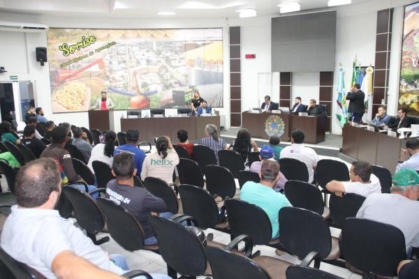 Por meio de honraria, Câmara homenageia empresas que apoiam o esporte