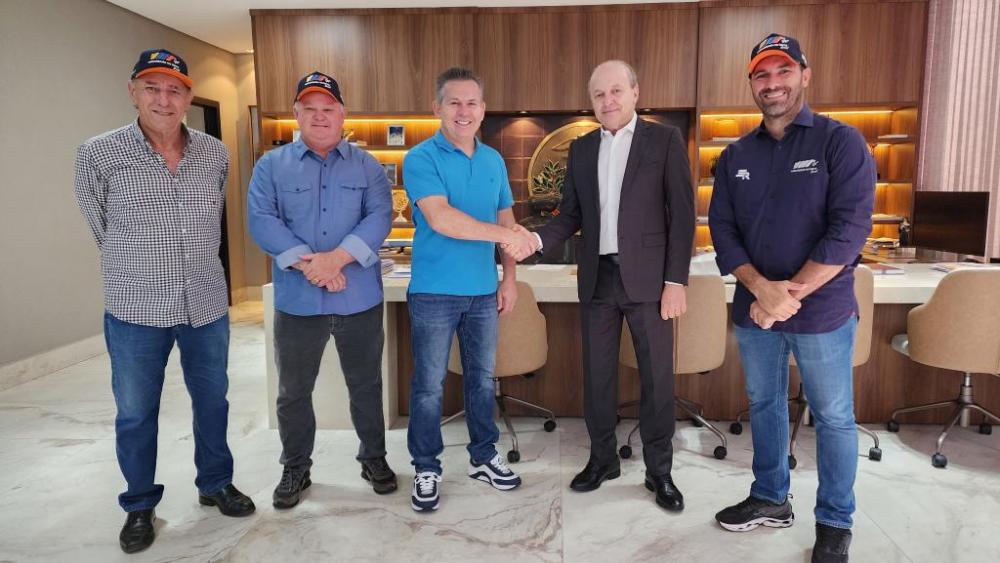 Mauro viaja para Duabi e Pivetta assume governo de MT por dez dias 