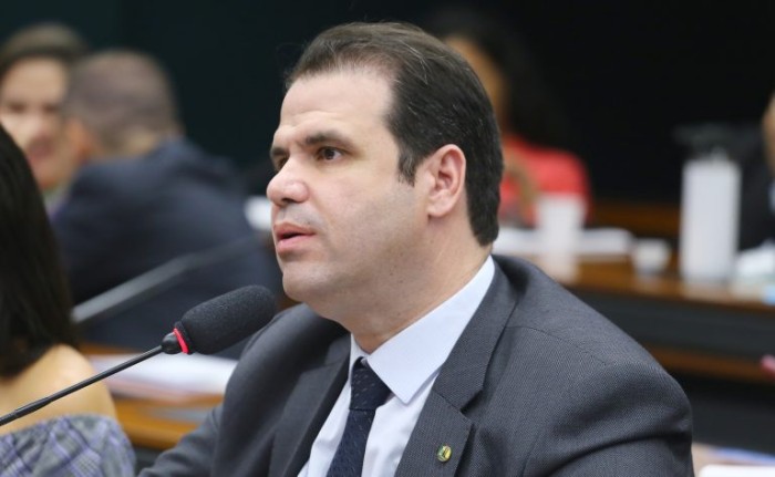 Comissão aprova projeto que regulamenta o uso de práticas colaborativas na solução de conflitos