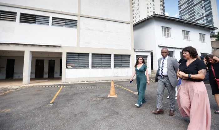 Silvio Almeida conhece projeto para Centro de Memória da ditadura