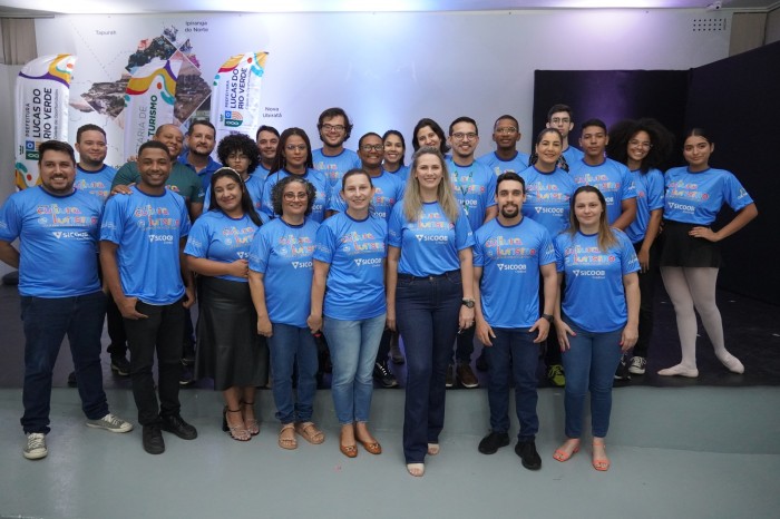 Cultura recebe novos uniformes para uso nas Oficinas Culturais em 2024