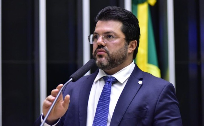 Comissão aprova reserva de vagas para profissionais da saúde recém-formados em contratações temporárias