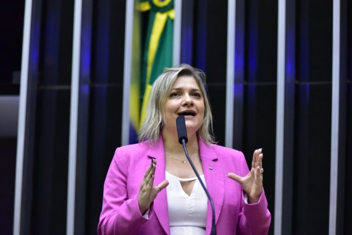 Adiada audiência sobre denúncias de falta de recolhimento do INSS de professores da rede pública