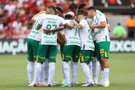 Cuiabá enfreta Athlético-PR na Arena Pantanal