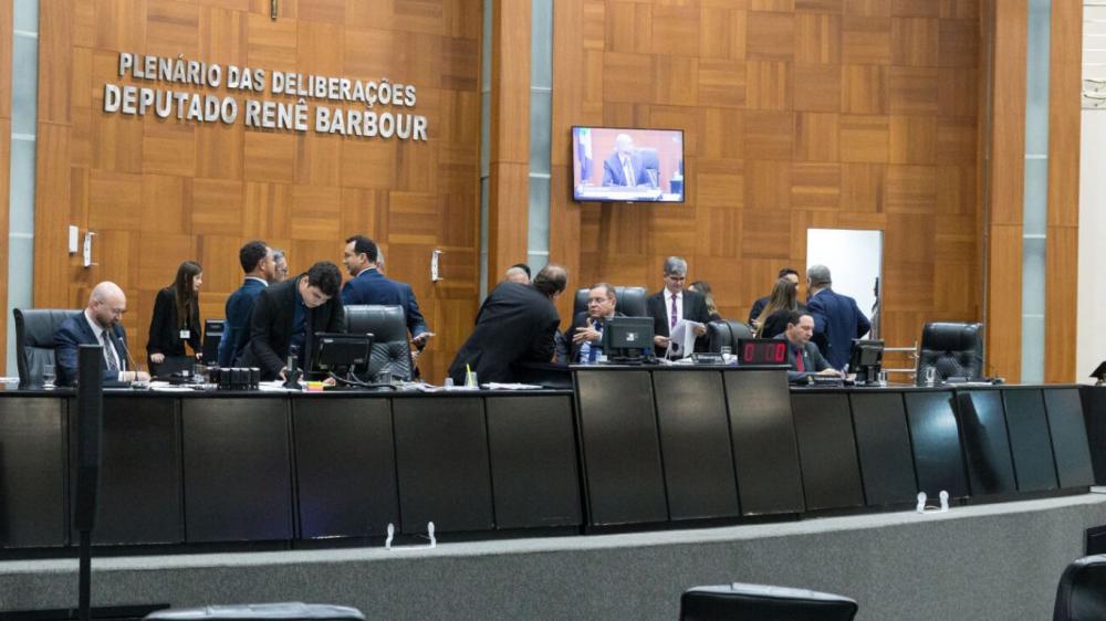 ALMT aprova orçamento do Governo para 2024 em primeira votação