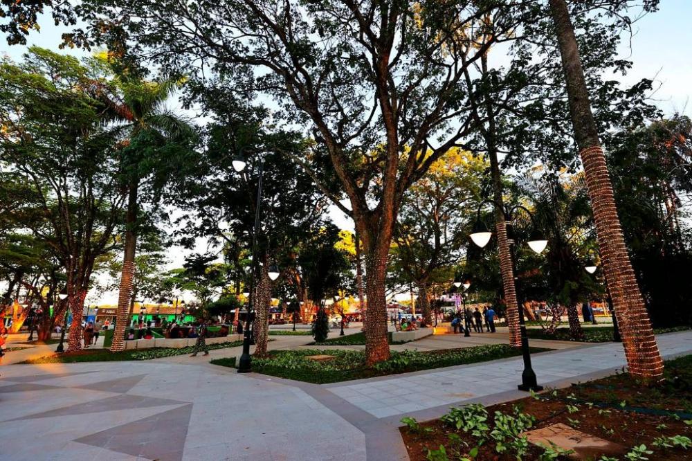 Reforma da Praça Dom Wunibaldo em Chapada é dedicada à primeira-dama de MT com ‘Espaço SER Família’