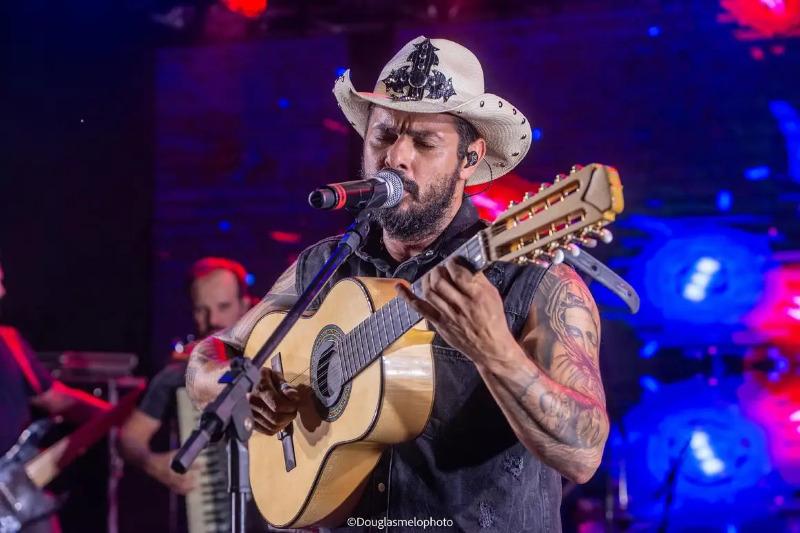 Cantor João Carreiro morre após complicações de cirurgia no coração; enterro será em Cuiabá