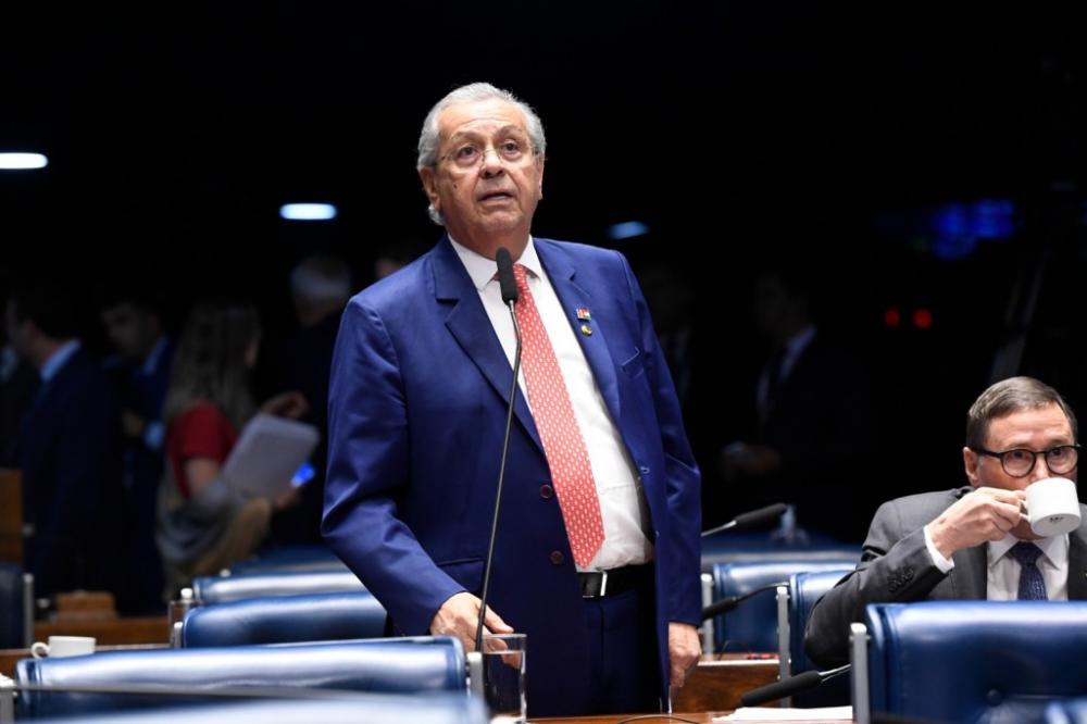 Jayme Campos cobra medidas urgentes e condena obras paralisadas em todo Brasil