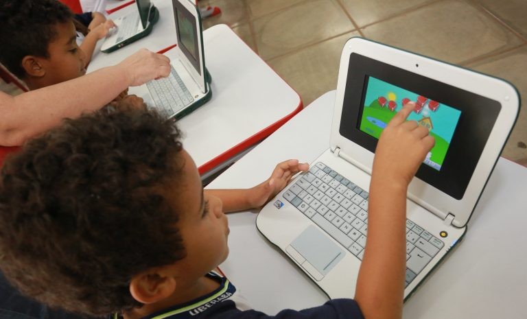 Centro de Estudos debate criação de Política Nacional de Educação Digital
