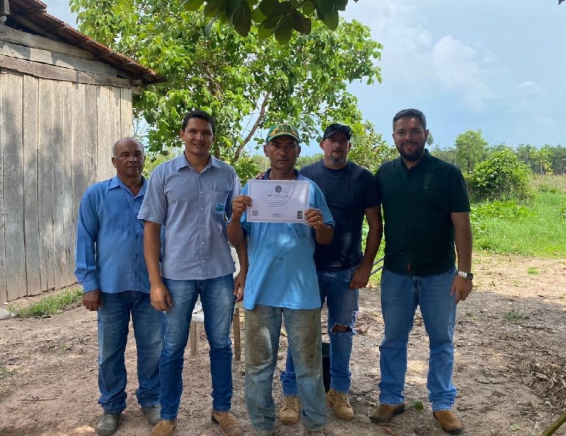 Agricultores de Porto Alegre do Norte recebem selo que identifica origem e qualidade dos produtos
