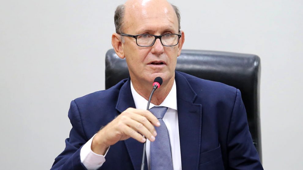 Parlamentares de Chapada que votaram a favor de cassação de vereadora são expulsos do PSDB