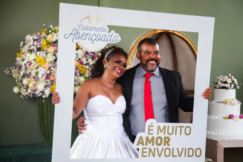 Mais de 15,3 mil fotos foram registradas no Casamento Abençoado e estão disponíveis gratuitamente