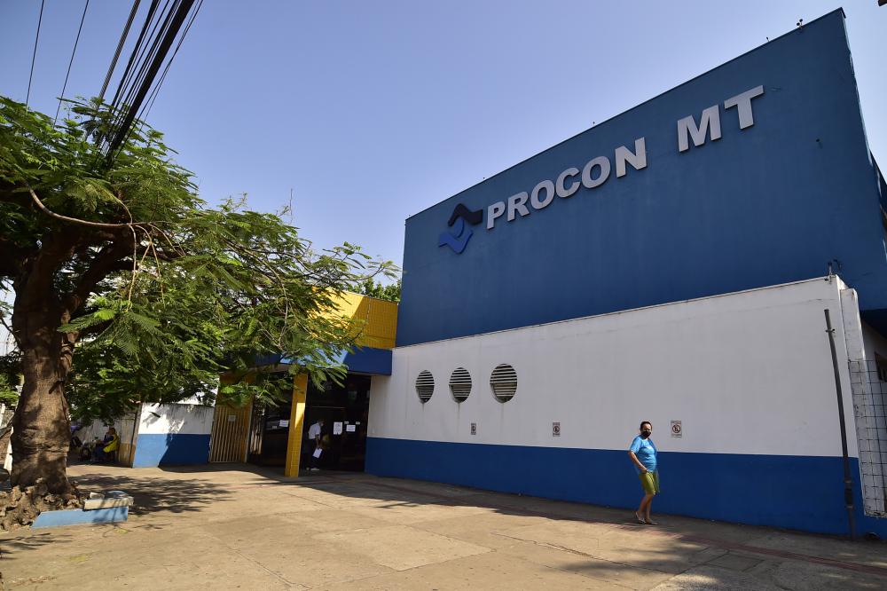 Procon estadual suspende reajuste de taxa do lixo em Cuiabá 