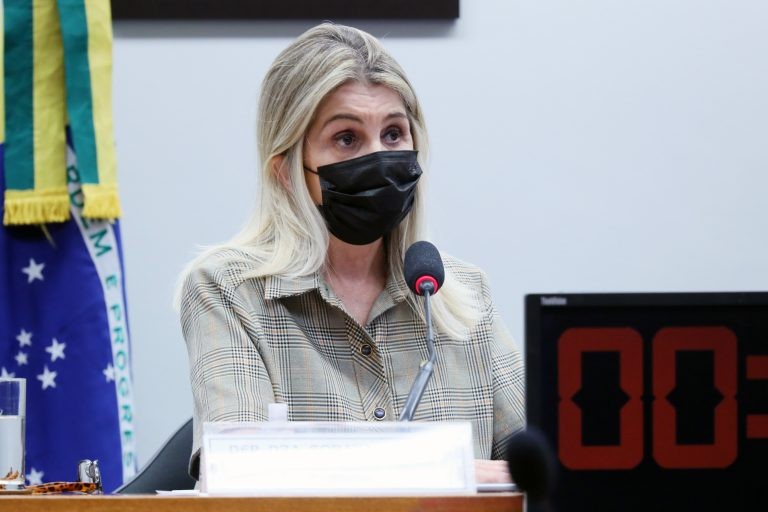 Comissão aprova política de conscientização sobre doenças inflamatórias intestinais