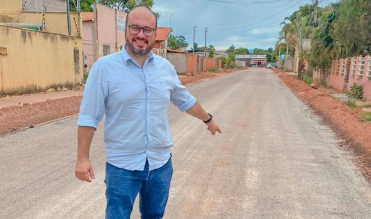 Dr. Leonardo garante recursos para asfaltar 100 ruas de Cáceres e Prefeitura libera obras na sexta-feira