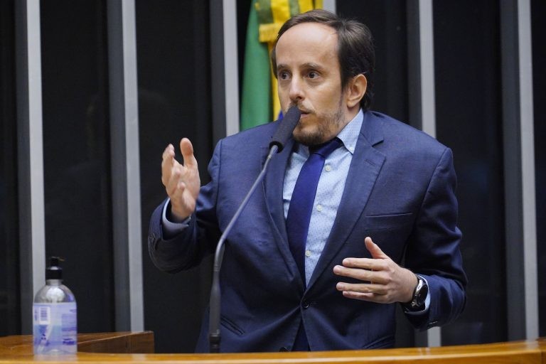 Comissão aprova proposta que regulamenta doação de produtos apreendidos pela Receita Federal