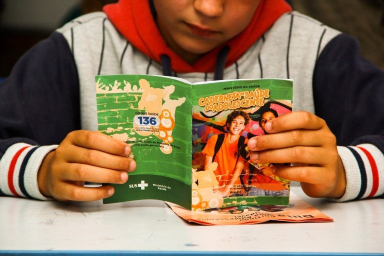 Comissão debate a criação de campanhas para alertar sobre a saúde de adolescentes
