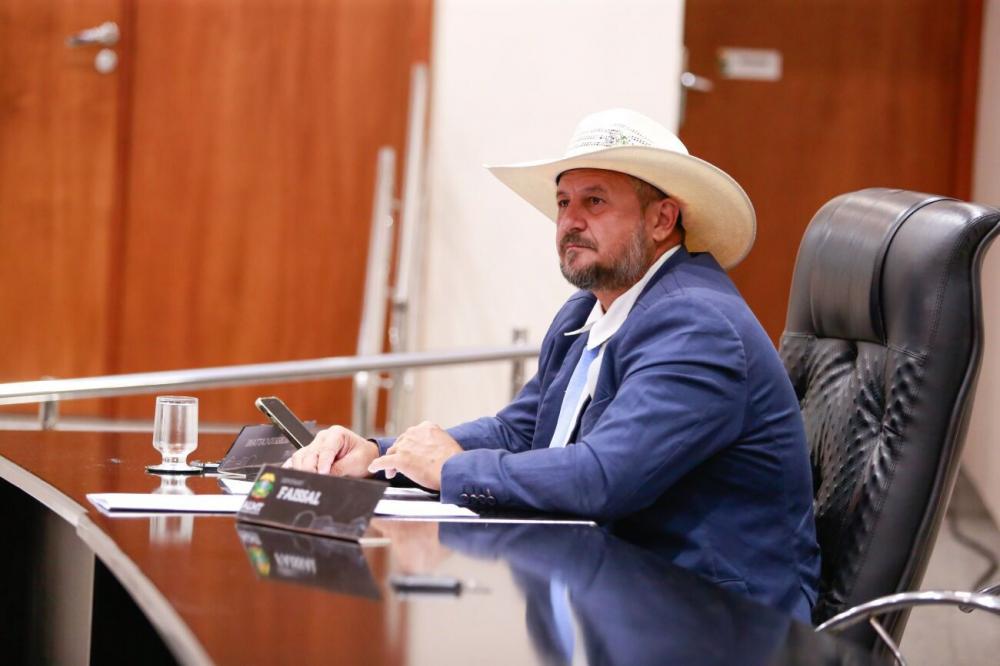 Edna Sampaio tem contas bloqueadas pela Justiça para pagar indenização de quase R$ 11 mil a deputado