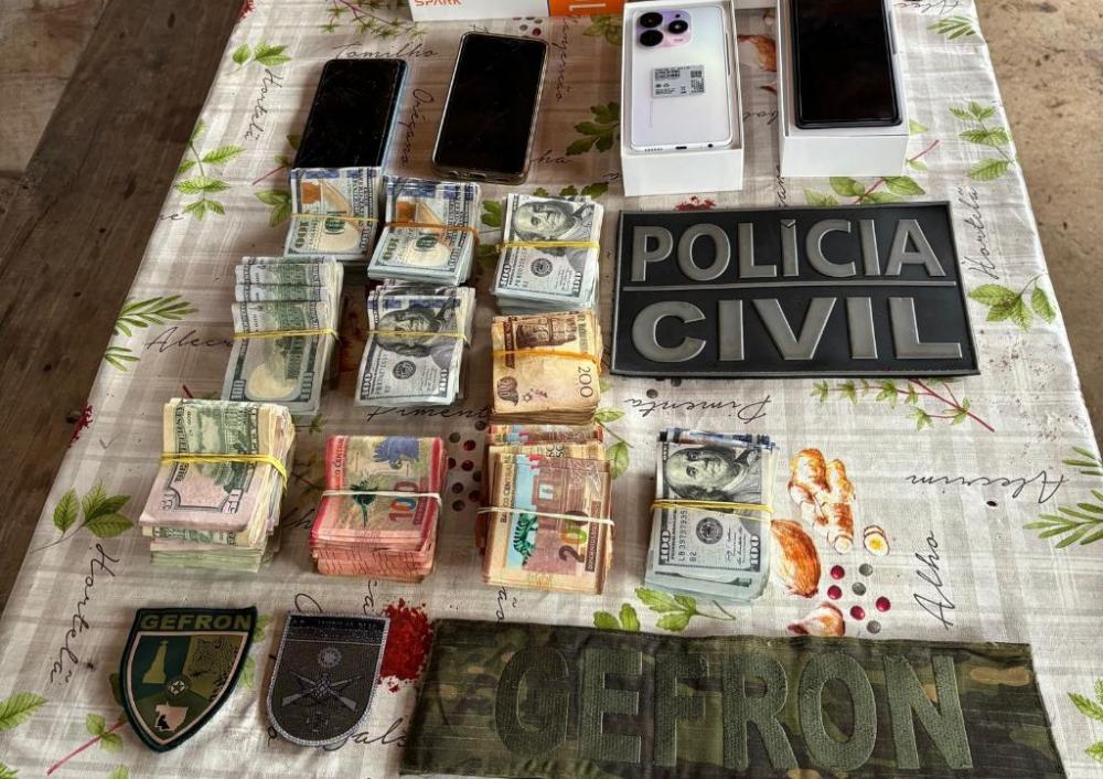  Operação cumpre buscas contra investigados por tráfico e apreende 70 mil dólares em propriedade na fronteira