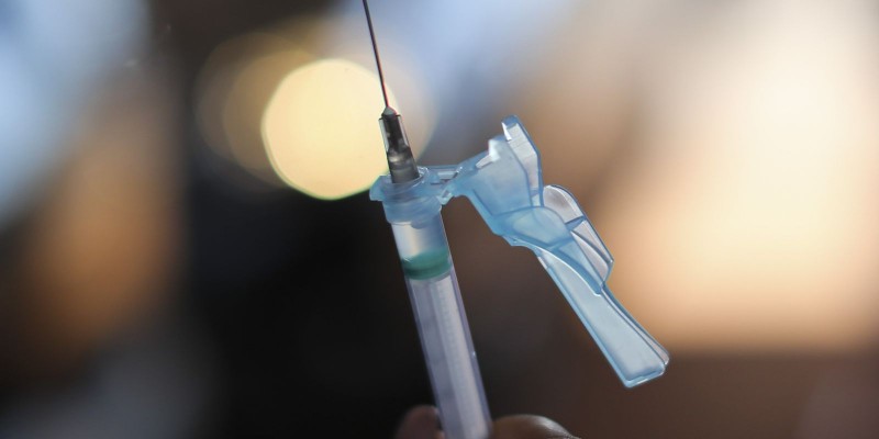 SP antecipa segunda dose da AstraZeneca para oito semanas