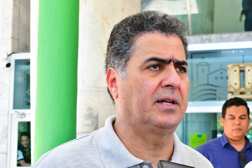 Emanuel Pinheiro é afastado do cargo por determinação judicial