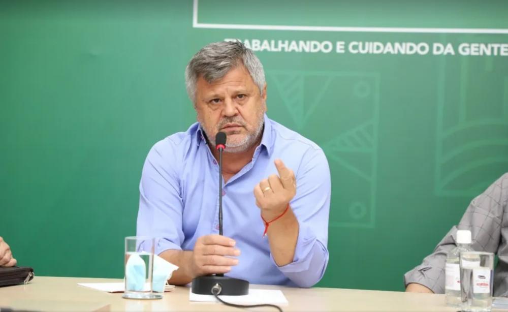 Stopa assume prefeitura e afirma que vai cortar gastos, focar na saúde e em tapa buracos 