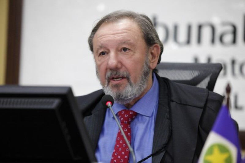 TCE vê possível prejuízo de R$ 28 mi e suspende licitação de Cuiabá