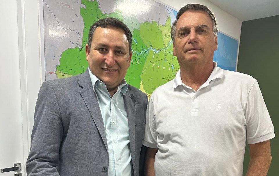Bolsonaro recebe pré-candidato do PL em Paranatinga e prega união da direita em MT