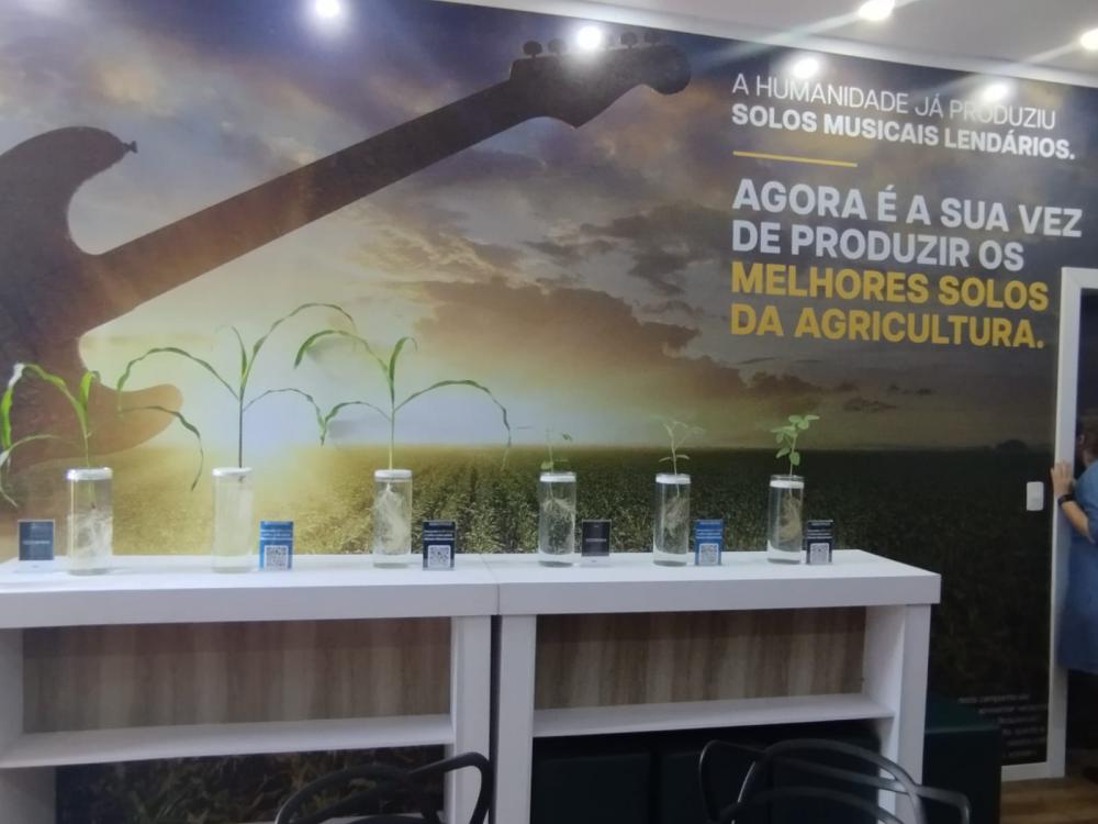 Mosaic Fertilizantes apresenta portfólio de produtos biológicos na Show Safra 2024