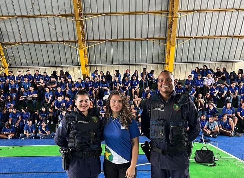 Patrulha Maria da Penha de VG realiza palestra na escola Adalgisa de Barros sobre prevenção da violência doméstica