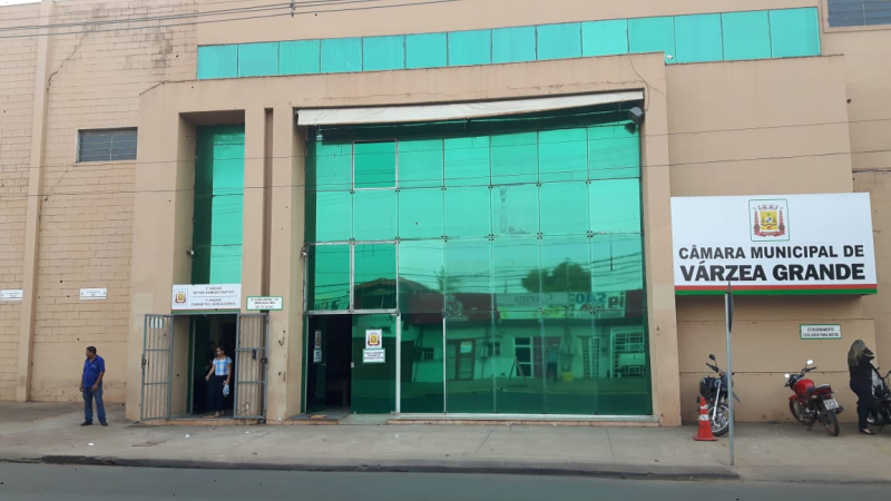 Republicanos aposta em vereador, suplente de deputado e integrante da família Curvo para eleger 3 vereadores