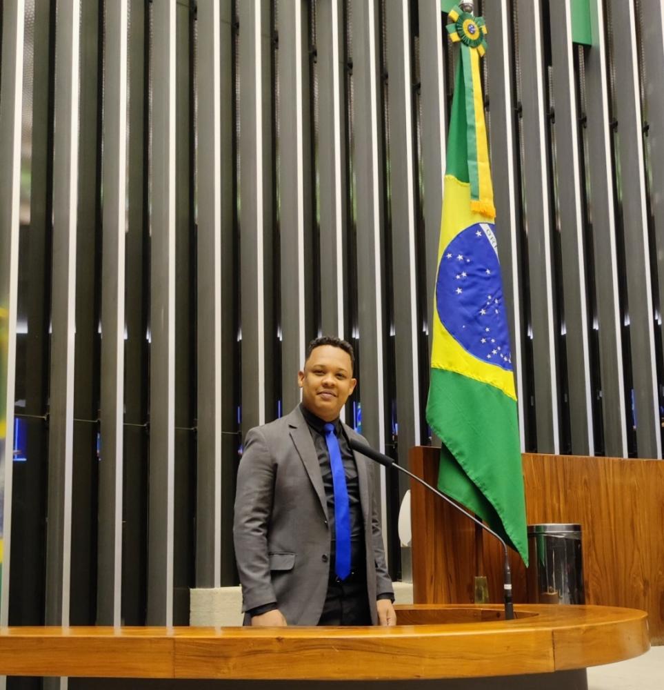 Com apoio de Everton Pop, Rezende e Abílio, Caio Cordeiro filia no PL e concorre a vereador por Várzea Grande