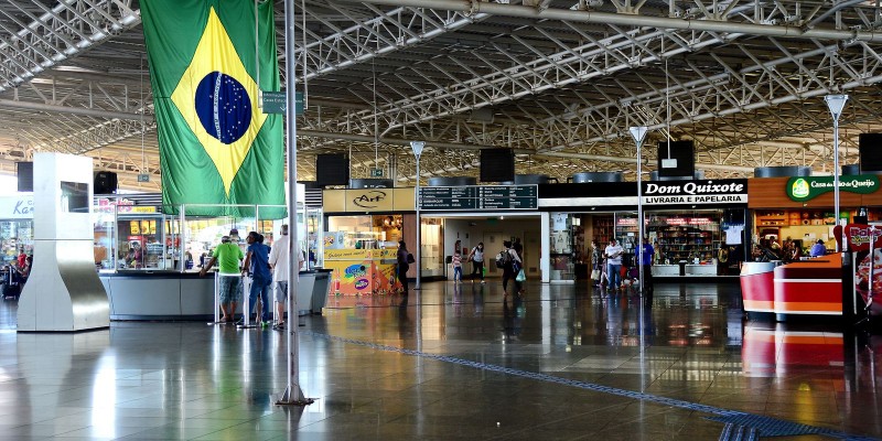 Movimento de passageiros em aeroportos e rodovias aumentam no feriado