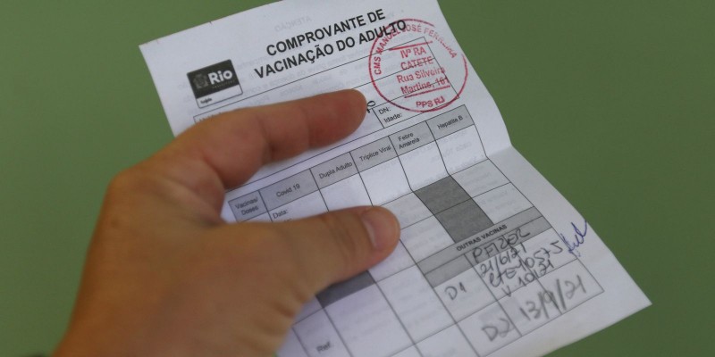 Fiocruz: passaporte de vacina é indicado para ambiente de trabalho