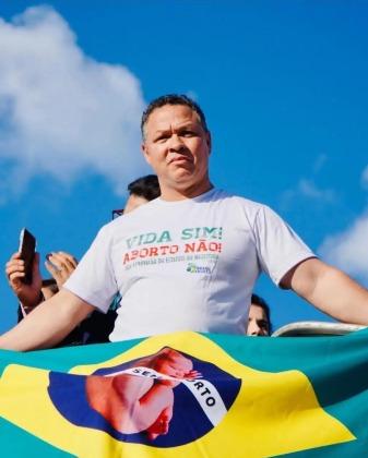 Cláudio Ferreira apresenta moção em apoio a proibição de aborto por assistolia fetal