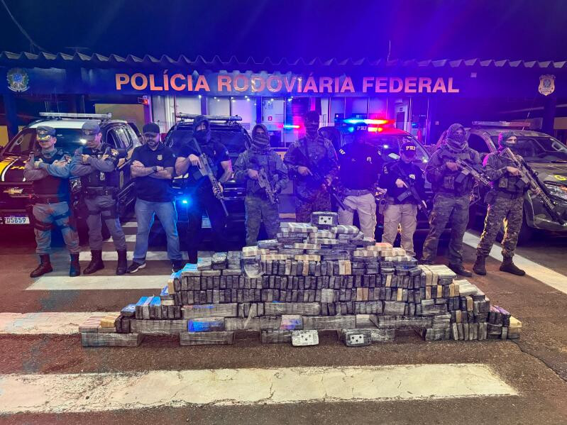 Forças de Segurança apreendem 350 kg de cocaína escondida em caminhão carregado com carne
