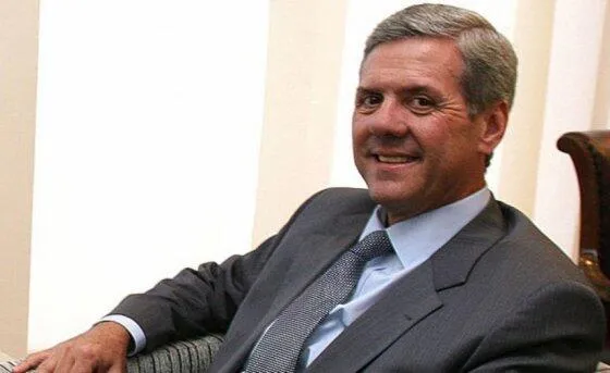 Justiça extingue pena e desembargador acusado de venda de sentença tem direitos políticos devolvidos 