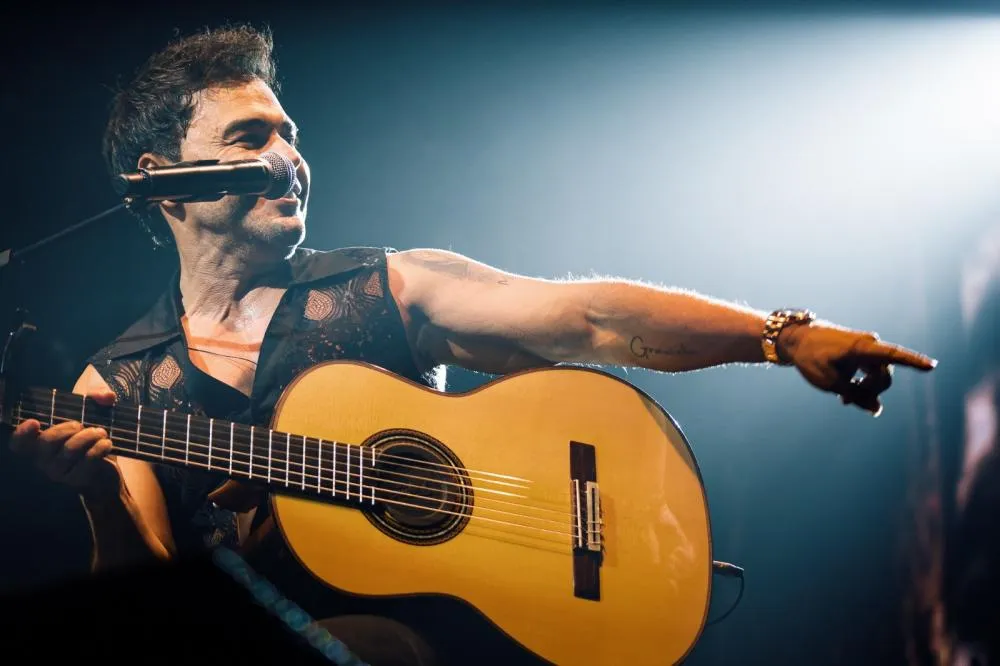 Cuiabá recebe show de Zezé Di Camargo com a turnê solo "Rústico"